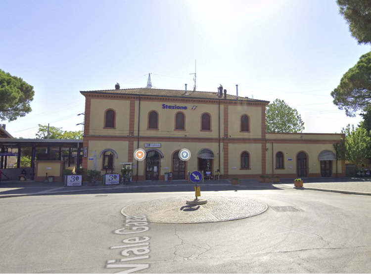 In treno a Cesenatico: la stazione ferroviaria